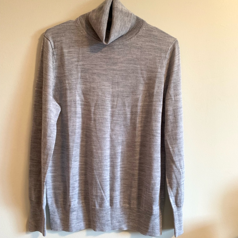 Gap merino wool turtleneck sweater grey